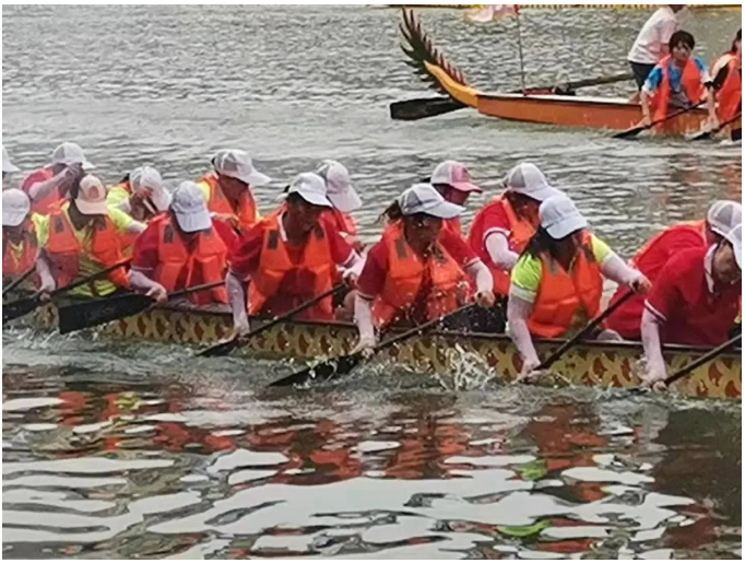 霸氣！廣西桂林華喆仿石漆女子龍舟隊勇創(chuàng)佳績！